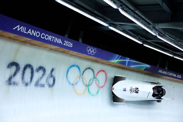 Olympische Winterspiele Milano Cortina 2026 Bob Zweierbob Frauen am 20.02.2026 im Cortina Sliding Centre in Cortina d™Ampezzo Lea Haslwanter Victoria Festin ( Österreich ) *** Olympic Winter Games Milano Cortina 2026 Bobsleigh two-man women on 20 02 2026 at the Cortina Sliding Center in Cortina d™Ampezzo Lea Haslwanter Victoria Festin Austria xMSx
