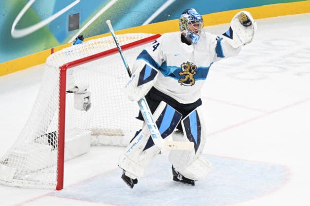 Ice hockey, Eishockey - Milano Cortina 2026 Winter Olympics: Day 14 Juuse Saros (FIN) participates in the Winter Olympic Games, Olympische Spiele, Olympia, OS at the Milano Santagiulia IHO Arena in Milano, Italy, on February 20, 2026 Milano Italy  Copyright: xFedericoxManonix originalFilename:manoni-olympics260220_npCKU.jpg