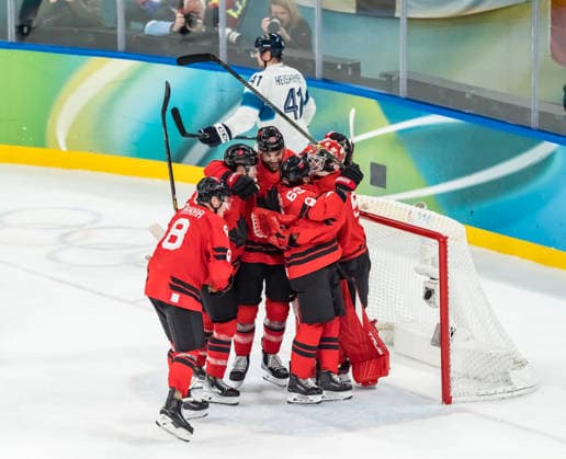 February 20, 2026, Milan, Italy: Canada celebrates after defeating Finland, 3:2, in a men s semifinal hockey game during the 2026 Milano Cortina Winter Olympics. Canada will play for the gold medal Sunday. Olympics 2026: Milano Cortina: Ice hockey, Eishockey Men s Semifinal CAN 3:2 FIN  - ZUMAa161 20260220_oly_a161_031 Copyright: xWalterxG.xArcex