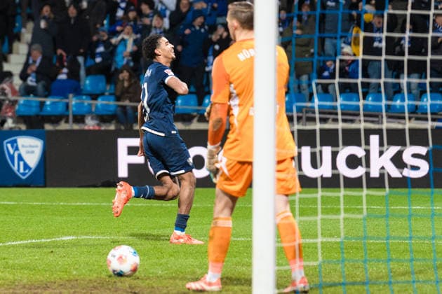 Deutschland: 2. Bundesliga 2025 2026 23. Spieltag, VfL Bochum vs. 1. FC Nürnberg Freitag, 20.02.2026 Vonovia Ruhr Stadion, Nordrhein-Westfalen Tor zum 1:1 durch Francis Onyeka (VfL Bochum, 21) Elfmeter Jubel Freude Emotionen Torjubel