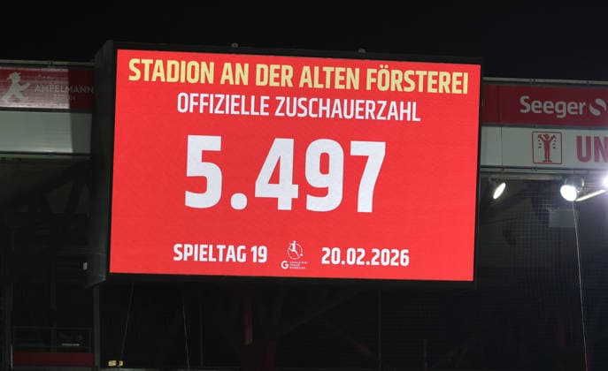 Anzeigetafel mit Zuschauerzahl 5497 Fußball Fussball Bundesliga Damen Frauen Saison 2025 2026 20.02.2026 1.FC Union Berlin vs. 1.FC Köln DFL regulations prohibit any use of photographs as image sequences and or quasi-video