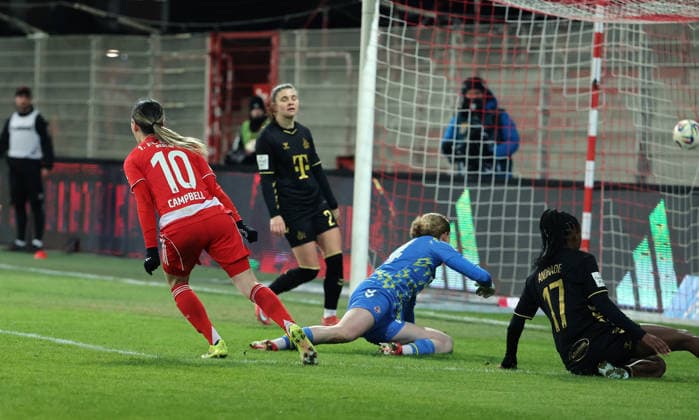 Eileen Campbell erzielt das Tor zum 2:1 gegen Torwart Irina Fuchs Zweikampf Spielszene Aktion Fußball Fussball Bundesliga Damen Frauen Saison 2025 2026 20.02.2026 1.FC Union Berlin vs. 1.FC Köln DFL regulations prohibit any use of photographs as image sequences and or quasi-video