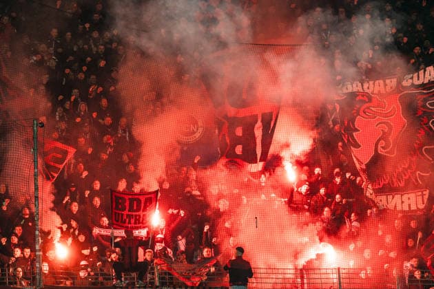 Deutschland: 2. Bundesliga 2025 2026 23. Spieltag, VfL Bochum vs. 1. FC Nürnberg Freitag, 20.02.2026 Vonovia Ruhr Stadion, Nordrhein-Westfalen Fans Zuschauer Stimmung Schal Auswärtsblock Gäste