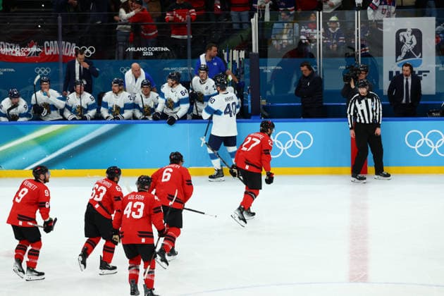 February 20, 2026, Milan, Lombardy, Italy: SHEA THEODORE 27 of Canada scores his side s second goal and ties the Semifinal game between Team Canada (CAN) and Team Finland (FIN) at the Milano Cortina 2026 Olympic Games, Olympische Spiele, Olympia, OS Olympics 2026: Milano Cortina: Ice hockey, Eishockey Men s Semifinal: CAN 3:2 FIN  - ZUMAc179 20260220_oly_c179_097 Copyright: xMickaelxChavetx
