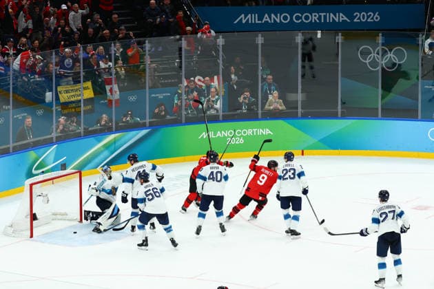 February 20, 2026, Milan, Lombardy, Italy: SHEA THEODORE 27 of Canada scores his side s second goal and ties the Semifinal game between Team Canada (CAN) and Team Finland (FIN) at the Milano Cortina 2026 Olympic Games, Olympische Spiele, Olympia, OS Olympics 2026: Milano Cortina: Ice hockey, Eishockey Men s Semifinal: CAN 3:2 FIN  - ZUMAc179 20260220_oly_c179_105 Copyright: xMickaelxChavetx