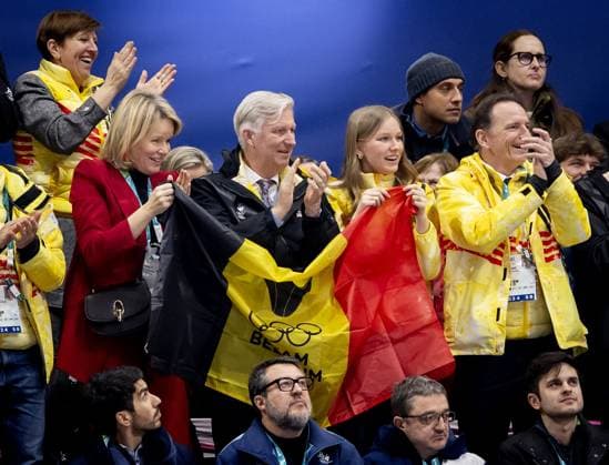 MILAN - Queen Mathilde, King Philippe, and Princess Eleonore of Belgium during the 1500-meter short track Speed skating, Eisschnelllauf quarterfinals at the Milan Ice Skating Arena at the Milan Winter Olympics. ROBIN VAN LONKHUIJSEN ANP xVIxANPxSportx xxANPxIVx 551307156 originalFilename: 551307156.jpg