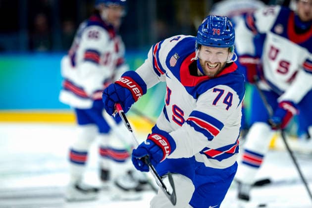 OLYMPICS - Winter Olympic Games, Olympische Spiele, Olympia, OS Milano Cortina 2026 MILAN,ITALY,20.FEB.26 - OLYMPICS, Ice hockey, Eishockey - Winter Olympic Games Milano Cortina 2026, semifinal, USA vs Slovakia, men. Image shows Jaccob Slavin (USA) during warm-up.  GEPAxpictures xMatthiasxTrinkl