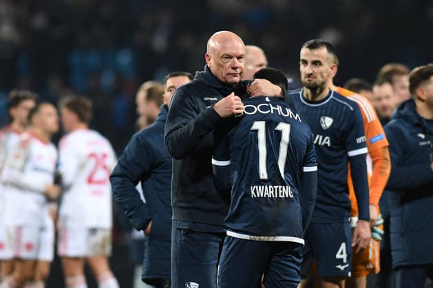 Philipp Hofmann (VfL Bochum) und Moritz-Broni Kwarteng (VfL Bochum) gestikuliert, gestik waehrend des spiels der 2. Bundesliga zwischen VfL Bochum und 1. FC Nürnberg, Vonovia Ruhrstadion am 20. February 2026 in Bochum, Deutschland. (Foto von Ralf Treese DeFodi Images) +++ Philipp Hofmann (VfL Bochum) und Moritz-Broni Kwarteng (VfL Bochum) gestures during the 2. Bundesliga match between VfL Bochum and 1. FC Nürnberg at Vonovia Ruhrstadion on February 20, 2026 in Bochum, Germany. (Photo by Ralf Treese DeFodi Images) (Photo by Ralf Treese DeFodi Images) -