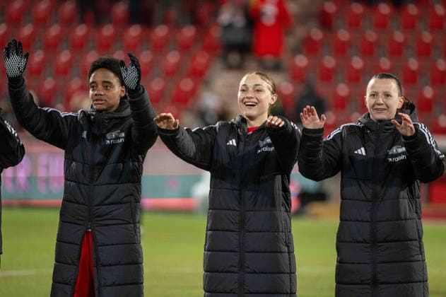 Fußball, Frauen, Saison 2025 2026, Google Pixel Frauen-Bundesliga (19. Spieltag), 1. FC Union Berlin - 1. FC Köln, v. l. Naika Reissner (1. FC Union), Lia Kamber (1. FC Union), Hannah Eurlings (1. FC Union), Jubel nach Abpfiff, 20.02. 2026, Copyright: xMatthiasxKochx