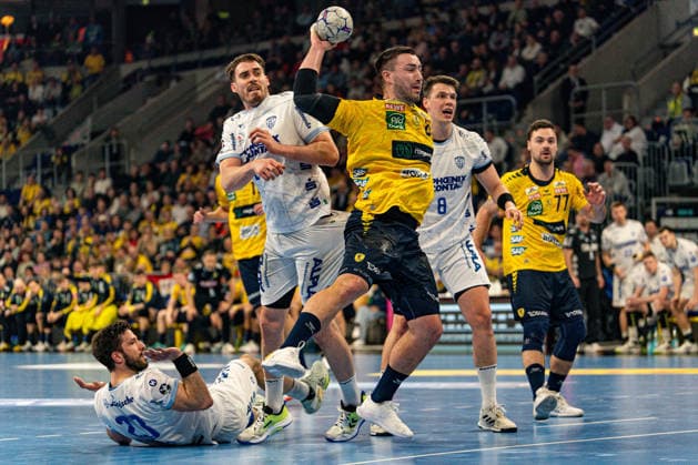 20.02.2026, xdaymx, Handball Daikin HBL, Rhein Neckar Loewen - TBV Lemgo Lippe Jannik Kohlbacher (RNL) beim Torabschluss (DFL DFB REGULATIONS PROHIBIT ANY USE OF PHOTOGRAPHS as IMAGE SEQUENCES and or QUASI-VIDEO) Mannheim