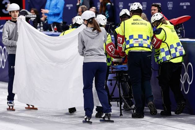 MILAN , 20-02-2026 , Milano Ice Skating Arena , Olympic Winter games, Winterspiele,Spiele, Summer games 2026 - Short Track 20-02 Women 1500m Quarterfinals , Picture shows emergency on the ice Kamila Stormowska Olympic Winter Games 2026 - Short Track 20-02  x201765221x Copyright: