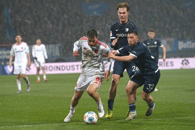 Adam MARKHIEV (N) gegen Maximilian WITTEK (BO) Aktion, Zweikampf, Fussball 2. Bundesliga, 23. Spieltag, matchday 23, VfL Bochum (BO) - 1. FC Nuernberg 1- am 20.02.2026, Vonovia Ruhrstadion Bochum Deutschland. DFL regulations prohibit any use of photographs as image sequences and or quasi-video Ã‚Â