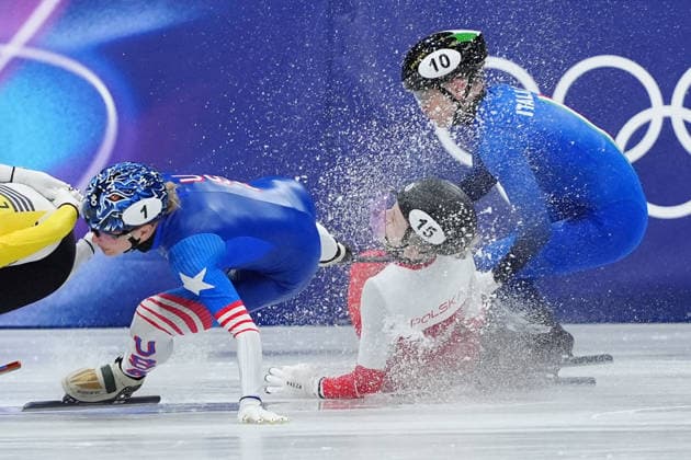 Italy s Arianna Fontana and Polish s Kamila Sellier during the Short Track Speed skating, Eisschnelllauf Women s 1500m at the Milano Cortina 2026 Winter Olympics, in Milan (Italy) February 20, 2026 (Photo Claudio Furlan LaPresse)  Copyright: xClaudioxFurlan LaPressex