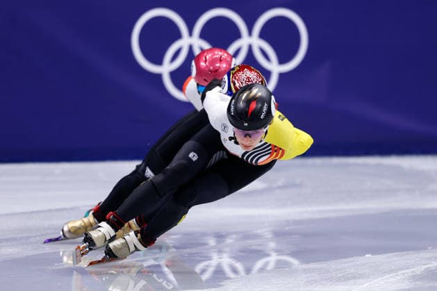 2026-02-20 Short Track Speed skating, Eisschnelllauf - Milano Cortina 2026 Winter Olympics - Day 14 MILAN, ITALY - FEBRUARY 20: Hanne Desmet of Belgium, Dohee Noh of Korea, Ching Yan Lam of Hongkong competing in the Women s 1500m during Day 14 of Short Track Speed Skating - Milano Cortina 2026 Winter Olympics at Milano Ice Skating Arena on February 20, 2026 in Milan, Italy. (Photo by Joris Verwijst BSR Agency) Milan Italy Content not available for redistribution in The Netherlands directly or indirectly through any third parties. Copyright: xBSRxAgencyx