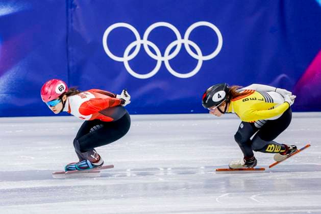 Ching Yan Lam of Hong Kong and Hanne Desmet of Belgium Women s 1500m Quarterfinals, Milano Cortina 2026 Winter Olympics: Day 14, Short Track Speed skating, Eisschnelllauf - Milano Cortina 2026 Winter Olympics: Day 14, Milano Speed Skating Stadium, February 20, 2026, Milan, Italy.