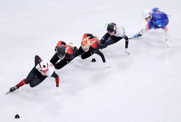 (260220) -- MILAN, Feb. 20, 2026 -- Gong Li (2nd L) and Yang Jingru (C) of China compete during the short track Speed skating, Eisschnelllauf women s 1500m quarterfinal at the Milan-Cortina 2026 Olympic Winter games, Winterspiele,Spiele, Summer games in Milan, Italy, Feb. 20, 2026. ) (MICO2026)ITALY-MILAN-OLYMPIC WINTER GAMES-SHORT TRACK SPEED SKATING-WOMEN S 1500M-QUARTERFINALS ChenxYichen 