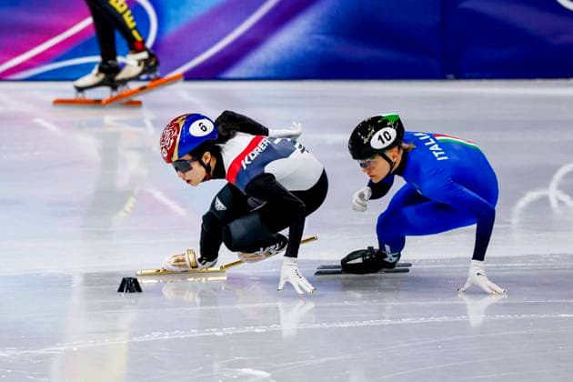 Gilli Kim of Republic of Korea and Arianna Fontana of Italy Women s 1500m Semifinals, Milano Cortina 2026 Winter Olympics: Day 14, Short Track Speed skating, Eisschnelllauf - Milano Cortina 2026 Winter Olympics: Day 14, Milano Speed Skating Stadium, February 20, 2026, Milan, Italy.