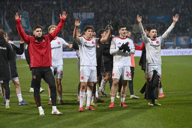 1. FC Nuernberg verhaltener Schlussjubel, enttaeuscht, enttäuscht, Enttäuschung, Enttaeuschung Fussball 2. Bundesliga, 23. Spieltag, matchday 23, VfL Bochum (BO) - 1. FC Nuernberg 1-1 am 20.02.2026, Vonovia Ruhrstadion Bochum Deutschland. DFL regulations prohibit any use of photographs as image sequences and or quasi-video Ã‚Â
