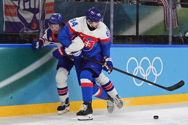 XXV Winter Olympic Games, Olympische Spiele, Olympia, OS in Milan, Italy, on February 20, 2026. Men s Ice hockey, Eishockey semifinal, USA vs Slovakia. From left Quinn Hughes of USA and Pavol Regenda of Slovakia. (CTKxPhoto MichalxKamaryt) CTKPhotoP2026022010443  CTKPhotoP2026022010443