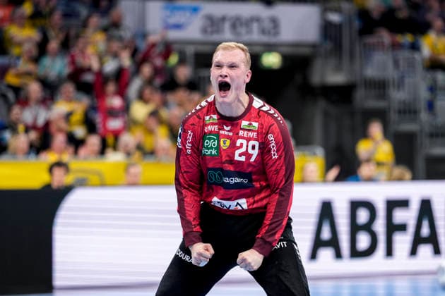 David Späth (Torwart, RNL, 29), Spieler der Rhein-Neckar-Löwen, Einzelbild, Einzelfoto, Aktion, Action, Jubel, jubeln, jubelt, celebration, Freude, freuen, freut sich, zuversichtlich, optimistisch, positiv, Spielszene, 20.02.2026, Mannheim (Deutschland), Handball, Bundesliga, Rhein-Neckar Löwen - TBV Lemgo Lippe