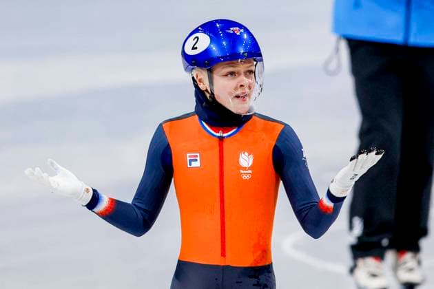 crash Xandra Velzeboer of the Netherlands in disblief after Women s 1500m Semifinals, Milano Cortina 2026 Winter Olympics: Day 14, Short Track Speed skating, Eisschnelllauf - Milano Cortina 2026 Winter Olympics: Day 14, Milano Speed Skating Stadium, February 20, 2026, Milan, Italy.