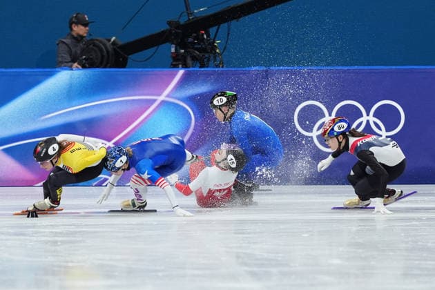 Italy s Arianna Fontana and Polish s Kamila Sellier during the Short Track Speed skating, Eisschnelllauf Women s 1500m at the Milano Cortina 2026 Winter Olympics, in Milan (Italy) February 20, 2026 (Photo Claudio Furlan LaPresse)  Copyright: xClaudioxFurlan LaPressex