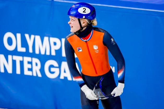 Xandra Velzeboer of the Netherlands looks dejected after Women s 1500m Semifinals, Milano Cortina 2026 Winter Olympics: Day 14, Short Track Speed skating, Eisschnelllauf - Milano Cortina 2026 Winter Olympics: Day 14, Milano Speed Skating Stadium, February 20, 2026, Milan, Italy.