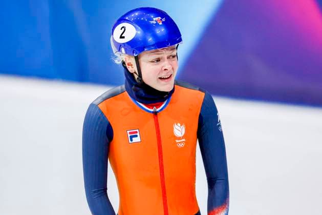 Xandra Velzeboer of the Netherlands looks dejected after Women s 1500m Semifinals, Milano Cortina 2026 Winter Olympics: Day 14, Short Track Speed skating, Eisschnelllauf - Milano Cortina 2026 Winter Olympics: Day 14, Milano Speed Skating Stadium, February 20, 2026, Milan, Italy.