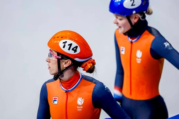Suzanne Schulting of the Netherlands and Xandra Velzeboer of the Netherlands looks dejected after Women s 1500m Semifinals, Milano Cortina 2026 Winter Olympics: Day 14, Short Track Speed skating, Eisschnelllauf - Milano Cortina 2026 Winter Olympics: Day 14, Milano Speed Skating Stadium, February 20, 2026, Milan, Italy.