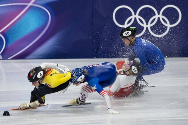 February 20, 2026, Milano, Lombardy, Italy: Kristen Santos-Griswold (1) of the United States, Kamila Sellier (15) of Poland and Arianna Fontana (10) of Italy crash in the Short Track Speed skating, Eisschnelllauf Women 1500m quarterfinals during the 2026 Winter Olympics at the Milano Ice Skating Arena on Friday in Milano. Milano Italy - ZUMAj89_ 20260220_oly_j89_007 Copyright: xPaulxKitagakixJr.x