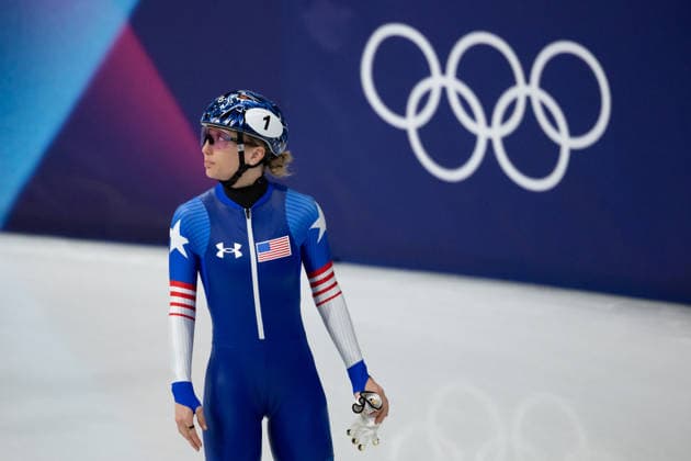 February 20, 2026, Milano, Lombardy, Italy: Kristen Santos-Griswold (1) of the United States after crashing with Kamila Sellier (15) of Poland in the Short Track Speed skating, Eisschnelllauf Women 1500m quarterfinals during the 2026 Winter Olympics at the Milano Ice Skating Arena on Friday in Milano. Olympics 2026: Milano Cortina: Short Track Speed Skating Women s  - ZUMAj89_ 20260220_oly_j89_010 Copyright: xPaulxKitagakixJr.x
