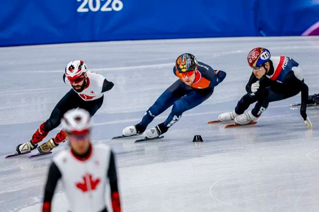 Steven Dubois of Canada and Friso Emons of the Netherlands Men s 5000m Relay Finals, Milano Cortina 2026 Winter Olympics: Day 14, Short Track Speed skating, Eisschnelllauf - Milano Cortina 2026 Winter Olympics: Day 14, Milano Speed Skating Stadium, February 20, 2026, Milan, Italy.