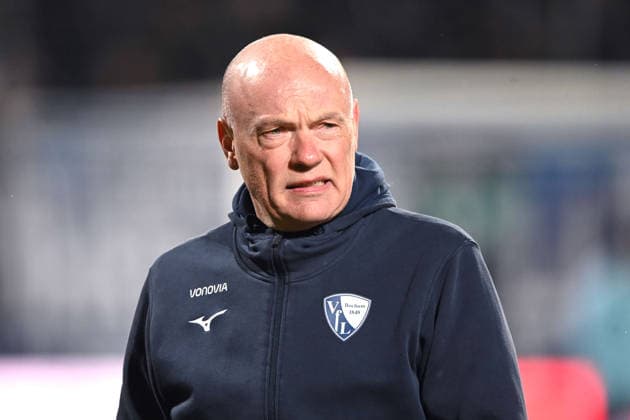 Trainer Uwe ROESLER (Rösler, BO) halbe Figur, Halbfigur, halber Koerper, Fussball 2. Bundesliga, 23. Spieltag, matchday 23, VfL Bochum (BO) - 1. FC Nuernberg 1-1 am 20.02.2026, Vonovia Ruhrstadion Bochum Deutschland. DFL regulations prohibit any use of photographs as image sequences and or quasi-video Ã‚Â