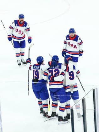February 20, 2026, Milan, Lombardy, Italy: TAGE THOMPSON 72 of USA celebrates scoring his side s second goal in the Semifinal game between Team United States (USA) and Team Slovakia (SVK) at the Milano Cortina 2026 Olympic Games, Olympische Spiele, Olympia, OS Olympics 2026: Milano Cortina: Ice hockey, Eishockey Men s Semifinal: USA:SVK  - ZUMAc179 20260220_oly_c179_135 Copyright: xMickaelxChavetx