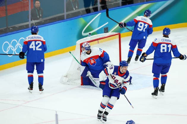 February 20, 2026, Milan, Lombardy, Italy: TAGE THOMPSON 72 of USA celebrates scoring his side s second goal in the Semifinal game between Team United States (USA) and Team Slovakia (SVK) at the Milano Cortina 2026 Olympic Games, Olympische Spiele, Olympia, OS Olympics 2026: Milano Cortina: Ice hockey, Eishockey Men s Semifinal: USA:SVK  - ZUMAc179 20260220_oly_c179_137 Copyright: xMickaelxChavetx