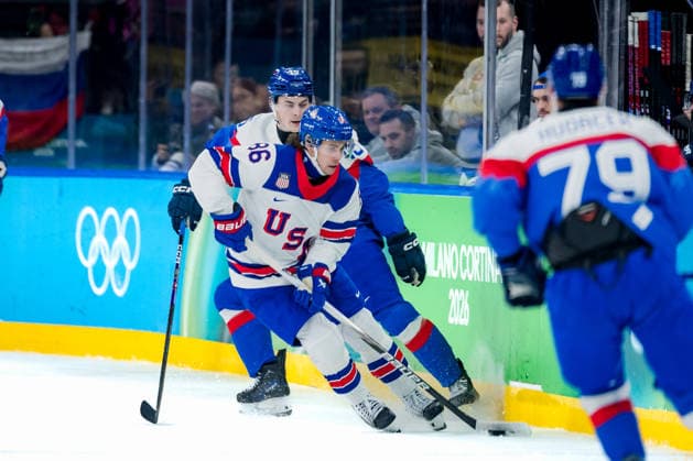 OLYMPICS - Winter Olympic Games, Olympische Spiele, Olympia, OS Milano Cortina 2026 MILAN,ITALY,20.FEB.26 - OLYMPICS, Ice hockey, Eishockey - Winter Olympic Games Milano Cortina 2026, semifinal, USA vs Slovakia, men. Image shows Jack Hughes (USA) and Dalibor Dvorsky (SVK).  GEPAxpictures xMatthiasxTrinkl