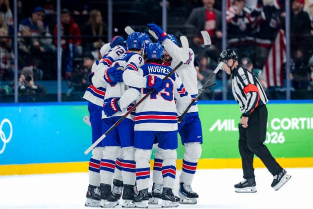 OLYMPICS - Winter Olympic Games, Olympische Spiele, Olympia, OS Milano Cortina 2026 MILAN,ITALY,20.FEB.26 - OLYMPICS, Ice hockey, Eishockey - Winter Olympic Games Milano Cortina 2026, semifinal, USA vs Slovakia, men. Image shows the rejoicing of Team USA.  GEPAxpictures xMatthiasxTrinkl