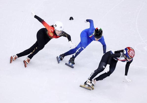 (260220) -- MILAN, Feb. 20, 2026 -- Zhang Chutong (L) of China competes during the short track Speed skating, Eisschnelllauf women s 1500m semifinal at the Milan-Cortina 2026 Olympic Winter games, Winterspiele,Spiele, Summer games in Milan, Italy, Feb. 20, 2026. ) (MICO2026)ITALY-MILAN-OLYMPIC WINTER GAMES-SHORT TRACK SPEED SKATING-WOMEN S 1500M-SEMIFINALS ChenxYichen 