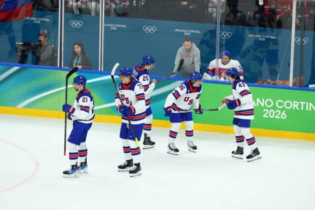 February 20, 2026, Milan, Lombardy, Italy: Team USA players of whome JACK HUGHES 86 in the Semifinal game between Team United States (USA) and Team Slovakia (SVK) at the Milano Cortina 2026 Olympic Games, Olympische Spiele, Olympia, OS Olympics 2026: Milano Cortina: Ice hockey, Eishockey Men s Semifinal: USA:SVK  - ZUMAc179 20260220_oly_c179_140 Copyright: xMickaelxChavetx