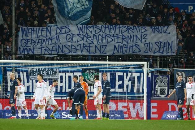 Bochum, Germany, 20.02.26, Die Fans vom VfL Bochum zeigen einen Banner während des Spiels der 2. Bundesliga zwischen VfL 1848 Bochum - 1. FC Nuernberg im Vonovia Ruhrstadion in Bochum. (Photo by Joachim Bywaletz) DFB DFL REGULATIONS PROHIBIT ANY USE OF PHOTOGRAPHS AS IMAGE SEQUENCES AND OR QUASI-VIDEO.