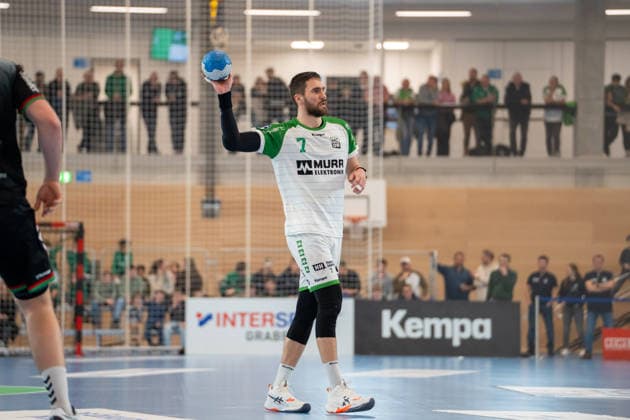 Handball I Herren I Saison 2025-2026 I 2. Bundesliga I 20. Spieltag I HC Oppenweiler Backnang - TUSEM Essen I 20.02.2026 Dominik Weiß (7, HC Oppenweiler Backnang) mit Ball Backnang Murrtal Arena Baden-Württemberg Deutschland Copyright: xLobeca MaxxPetershansx