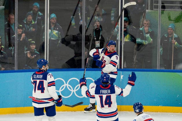 Ice hockey, Eishockey - Milano Cortina 2026 Winter Olympics: Day 14 Jaccob Slavin, Julia Sauter, Brock Faber, celebration during Milano Cortina 2026 Winter Olympics Semi-final Men s Hockey USA vs Slovakia match at Milano Santagiulia Ice Hockey Arena in Milan on February 20, 2026 Milan Italy  Copyright: xFotoxOlimpikx originalFilename:jastrzebowski-icehocke260220_npTIx.jpg
