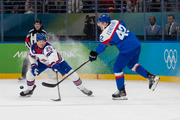 Ice hockey, Eishockey - Milano Cortina 2026 Winter Olympics: Day 14 Charlie McAvoy, Martin Fehervary during the Men s Playoffs Semi-final match between USA and Slovakia of the Milano Cortina 2026 Winter Olympic Games, Olympische Spiele, Olympia, OS at Milano Santagiulia Ice Hockey Arena on February 20, 2026 in Milan, Italy. Milano Italy  Copyright: xAndrzejxIwanczukx originalFilename:iwanczuk-icehocke260221_npKmJ.jpg