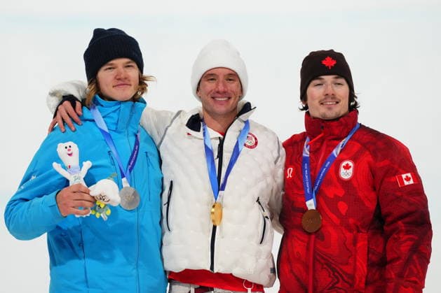 February 20, 2026, Livigno, Italy: Canada s Brendan Mackay, right, poses after winning the bronze medal in the men s freeski halfpipe, with silver medallist Estonia s Henry Sildaru, left, and gold medallist USA s Alex Ferreira, at the Milano Cortina 2026 Winter Olympic Games, Olympische Spiele, Olympia, OS in Livigno, Italy on Friday, Feb. 20, 2026. Canada News - February 20, 2026  - ZUMAc35_ 20260220_zaf_c35_217 Copyright: xSeanxKilpatrickx