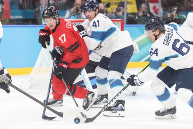 Olympics Milano Cortina 2026: Canada Vs Finland Mens Ice hockey, Eishockey Semifinals Feb 20 February 20, 2026: Macklin Celebrini (17) of Canada battles Miro Heiskanen (41) and Mikael Granlund (64) of Finland for the puck during the Mens Ice Hockey Semifinal game between Canada and Finland held at Milano Santagiulia Ice Hockey Arena during the Milano Cortina 2026 Olympic Games, Olympische Spiele, Olympia, OS in Milan, Italy. MilanoCortina2026 Daniel Lea (Credit Image: Â Daniel Lea Cal Media) Milan Italy EDITORIAL USE ONLY Copyright: xx ZUMA-20260220_zma_c04_005.jpg DanielxLeax csmphotothree474667