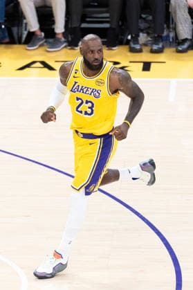 February 20, 2026, Los Angeles, California, USA: Los Angeles LakersÃ¢â‚¬â ¢ LeBron James (23) runs back down the court after making a shot against the Los Angeles Clippers during an NBA, Basketball Herren, USA basketball game at Crypto.com Arena on Friday, Feb. 20, 2026 in Los Angeles. Los Angeles USA - ZUMAc68_ 20260220_zaf_c68_027 Copyright: xRingoxChiux