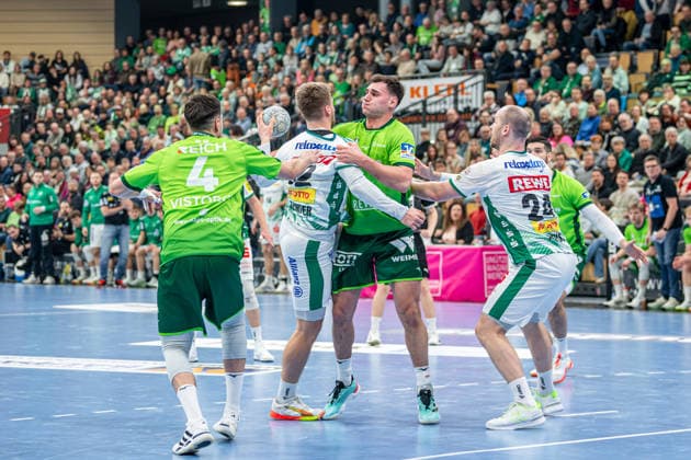 Handball Bundesliga; HSG Wetzlar - SC DHfK Leipzig, 20.02.26 Josip Simic (HSG Wetzlar, 10), Filip Vistorop (HSG Wetzlar, 4), Franz Semper (SC DHfK Leipzig, 32), Moritz Preuss (SC DHfK Leipzig, 24) Handball Bundesliga; HSG Wetzlar - SC DHfK Leipzig: Wetzlar, 20.02.26 Copyright: xBEAUTIFULxSPORTS Roeczeyx