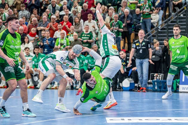 Handball Bundesliga; HSG Wetzlar - SC DHfK Leipzig, 20.02.26 Stefan Cavor (HSG Wetzlar, 77), Dean Bombac (SC DHfK Leipzig, 67), Tomas Piroch (SC DHfK Leipzig, 7), Josip Simic (HSG Wetzlar, 10), Moritz Preuss (SC DHfK Leipzig, 24) Handball Bundesliga; HSG Wetzlar - SC DHfK Leipzig: Wetzlar, 20.02.26 Copyright: xBEAUTIFULxSPORTS Roeczeyx