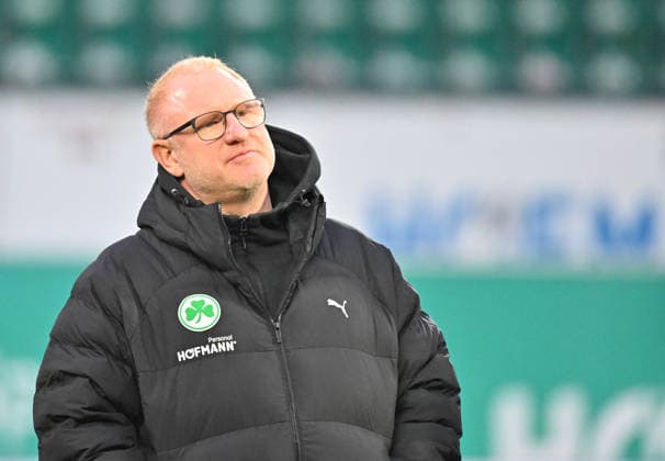 20.02.2026 - Fussball - Saison 2025 2026 - 2. Fussball - Bundesliga - 23. Spieltag: SpVgg Greuther Fürth ( Kleeblatt SGF ) - DSC Arminia Bielefeld - Sportfoto Zink MeZi - xmexzix - DFL regulations prohibit any use of photographs as image sequences and or quasi-video - only for editorial use - Heiko Vogel ( Trainer SpVgg Greuther Fürth )