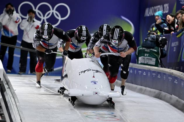 Cortina d Ampezzo, Italy, February 21th 2026. Jinsu Kim, Hyeonggeun Kim, Geonu Lee, Sunwook Kim of Korea in action during the Bobsleight 4-man Heat 1 race of the Olympic Winter games, Winterspiele,Spiele, Summer games 2026 in Cortina d Ampezzo, Italy. (Photo by Igor Kupljenik Sports Press Photo)  Copyright: xIgorxKupljenikx xSPPx Sportspressphoto_SPR95332